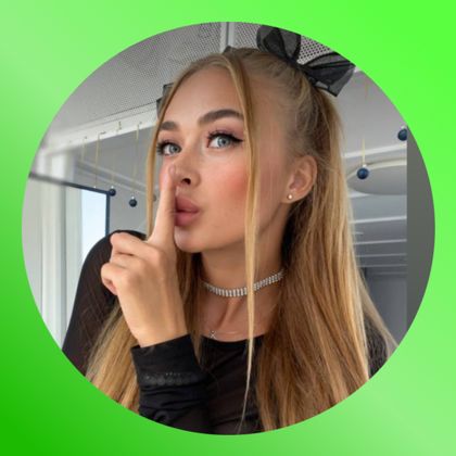 College Girl 💛's profile picture
