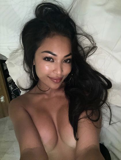 ERZABEL (check my bio๐ถ๏ธ)'s profile picture