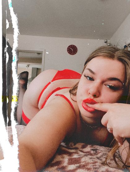 Curvy Brunette ๐ฆ's profile picture