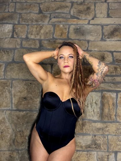 pornstar gauge's profile picture