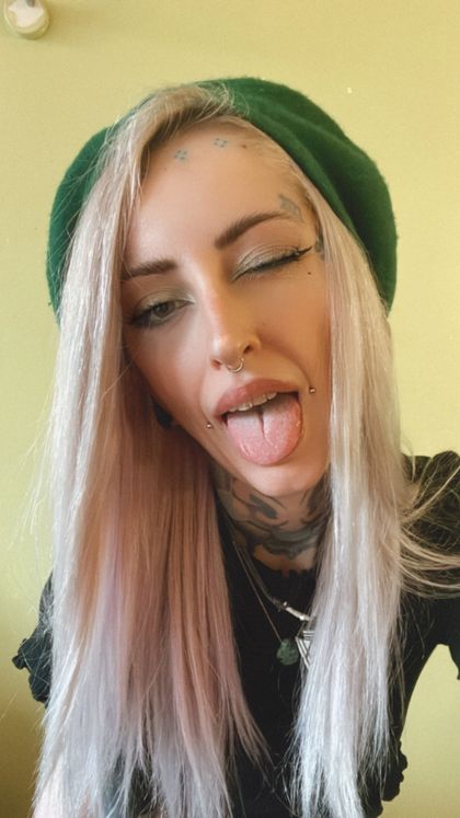 GladyceSuicide's profile picture