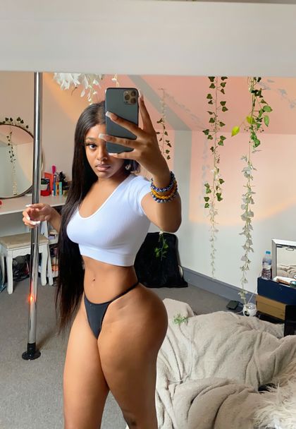 slim ebony โฆ's profile picture