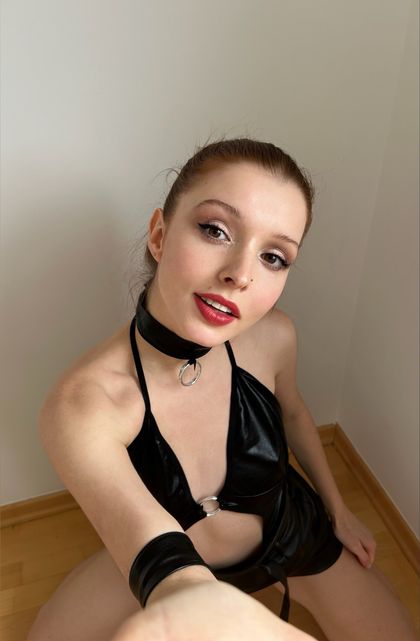 Mary Foxy's profile picture