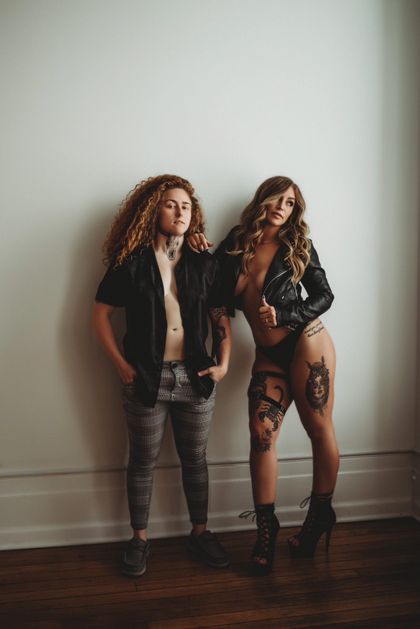Lesbian lounge's profile picture