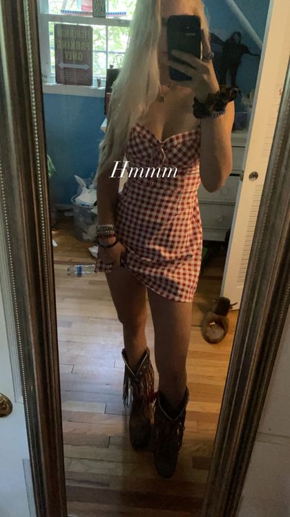 Blonde's profile picture